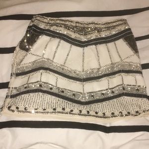 Dazzling mini skirt ✨